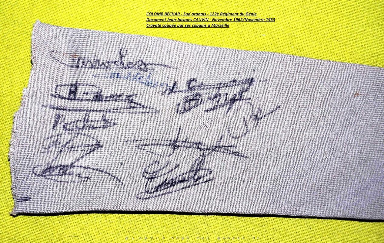 28- Ma cravatte coupee par mes Copains a Marseille, nous avons tous signe.JPG